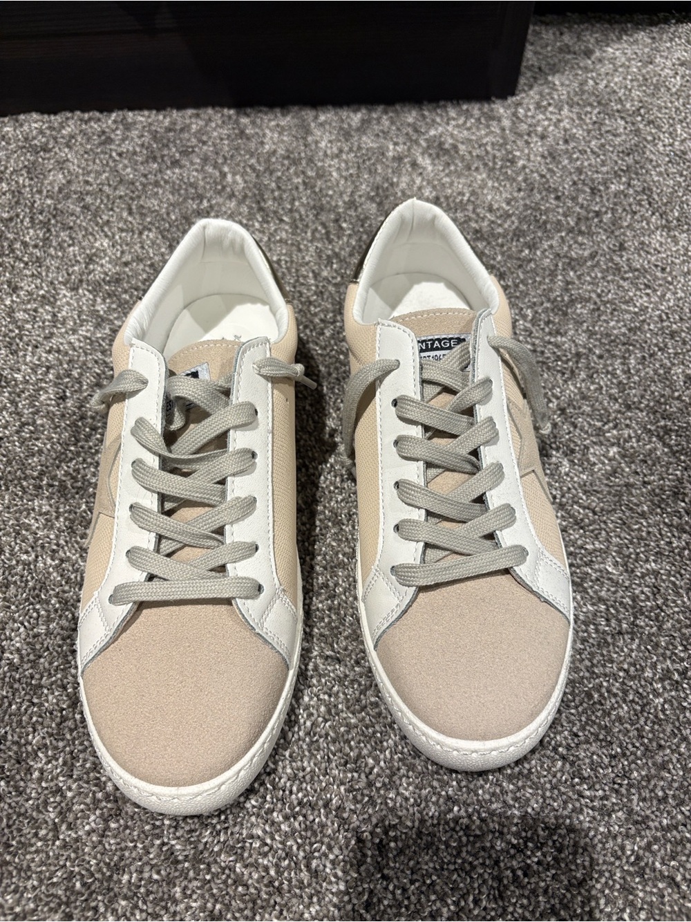 Women’s Vintage Havana Low-Top Sneakers in Beige and White